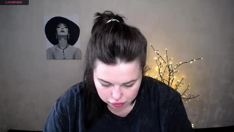 Snapshot of sophia__olsen chatting on September 9, 5:40 am sophia__olsen online show from September 9, 5:40 am