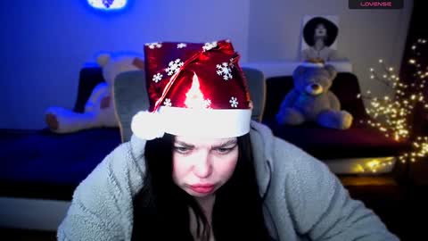 Snapshot of sophia__olsen chatting on December 22, 6:39 am sophia__olsen online show from December 22, 6:39 am