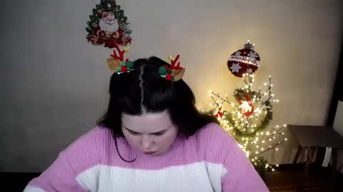 sophia__olsen online show from December 15, 10:31 am