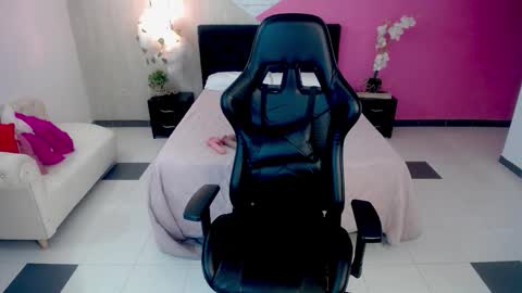 sophia_brunette21 online show from September 24, 11:53 am