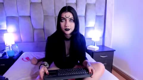 Snapshot of sophia_dk chatting on September 27, 4:47 pm sophia hottie online show from September 27, 4:47 pm
