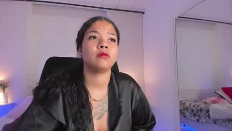  S O P H I A  online show from March 18, 11:37 am