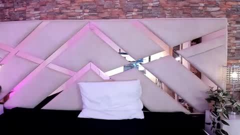 Sophia Paris online show from December 3, 3:31 am