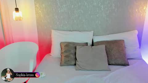 Snapshot of sophiakross chatting on September 26, 4:32 am Sophia online show from September 26, 4:32 am