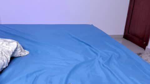 sophiarommie online show from October 29, 5:23 am