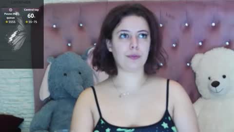 Snapshot of sophiastarr10 chatting on October 10, 10:14 pm sophiastarr10 online show from October 10, 10:14 pm