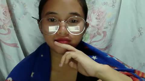 sophie_193 online show from April 18, 8:09 pm