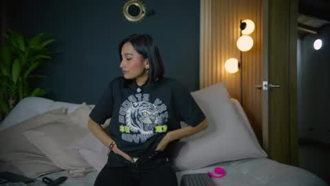 Sophie  Your Squirt Queen  online show from April 2, 1:47 am