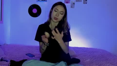 Snapshot of sophie_collins13 chatting on September 19, 3:38 am Sophie online show from September 19, 3:38 am