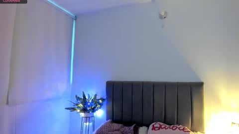 sophie_connors online show from March 28, 11:10 am