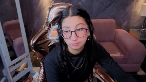 sophie_jones_b online show from February 7, 1:04 pm