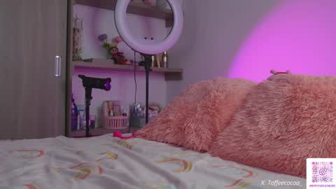 Snapshot of sophie_lii chatting on October 2, 9:42 pm Sophie or Sof online show from October 2, 9:42 pm