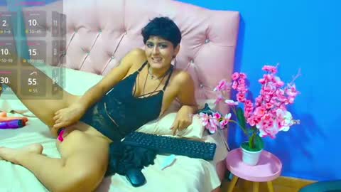 sophie_mcgreen online show from August 1, 11:18 pm