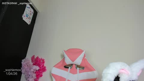 Sophie online show from April 1, 1:34 pm