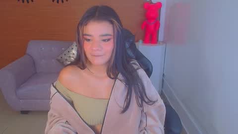 Sofia online show from December 18, 1:05 am