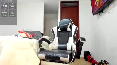 sophiebaker__ online show from September 20, 3:16 am