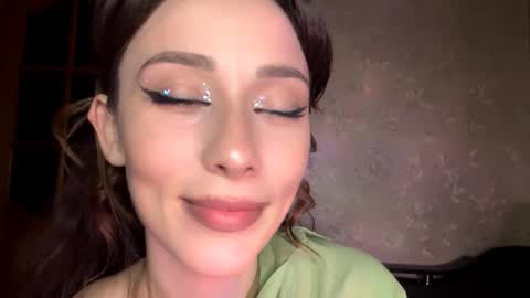 Mira online show from October 22, 9:09 pm