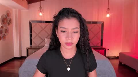Snapshot of sophiehouston_ chatting on September 29, 4:06 am Sophie Houston online show from September 29, 4:06 am