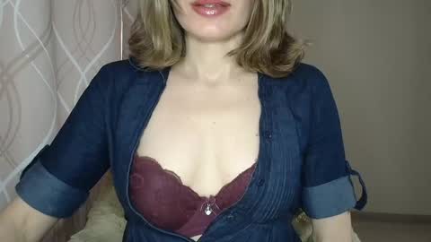 Sophiemisss online show from February 19, 8:14 am