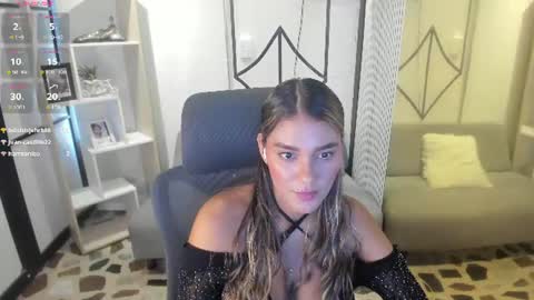 sophiewatson_ online show from June 26, 2:51 pm