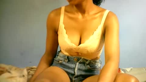 sourayaa online show from February 13, 7:37 pm