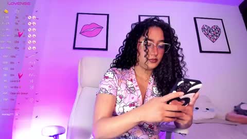 Juliana online show from March 12, 10:28 pm