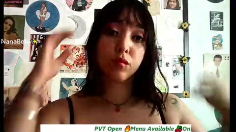 Snapshot of soynanabela chatting on February 17, 3:44 pm Nana Bela online show from February 17, 3:44 pm