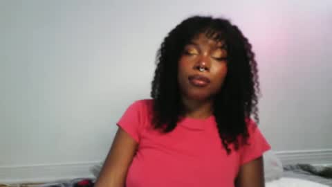 Snapshot of sparklingsoleil chatting on October 7, 1:43 am Soleil online show from October 7, 1:43 am