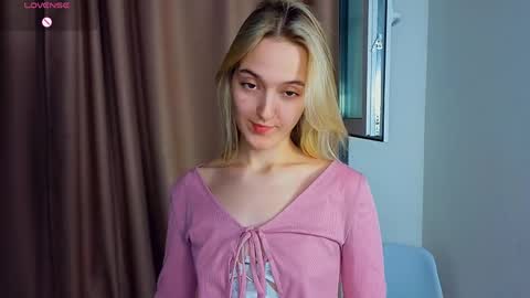 Mary online show from April 5, 6:51 pm