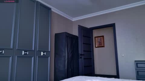 Nicole online show from April 19, 10:15 am