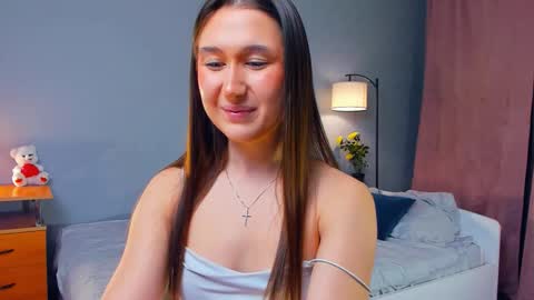 Elva online show from December 14, 8:03 pm