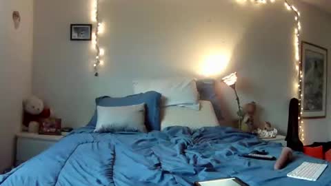 Rose online show from December 15, 9:42 pm