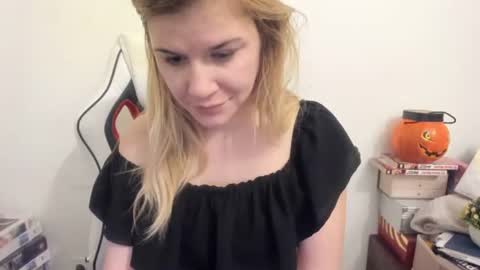 FREE ONLY FANSy online show from February 27, 8:42 pm