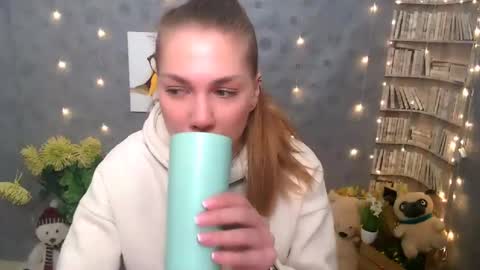 Snapshot of sport_tall_karina chatting on March 11, 8:19 am Karina online show from March 11, 8:19 am