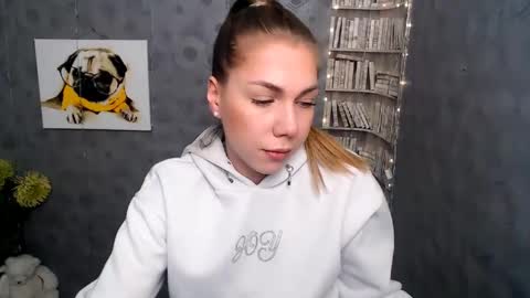 Snapshot of sport_tall_karina chatting on February 5, 7:50 am Karina online show from February 5, 7:50 am