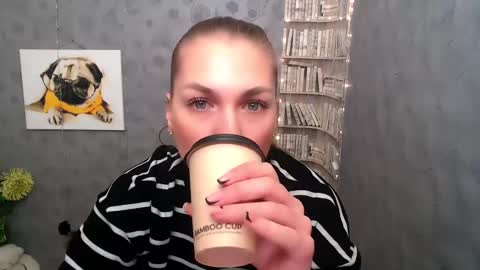 Snapshot of sport_tall_karina chatting on February 27, 7:55 am Karina online show from February 27, 7:55 am