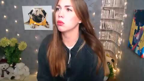 Snapshot of sport_tall_karina chatting on January 9, 8:03 am Karina online show from January 9, 8:03 am