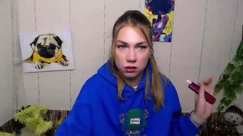 Snapshot of sport_tall_karina chatting on December 10, 11:00 am Karina online show from December 10, 11:00 am