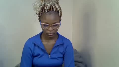 Snapshot of squirt_godes chatting on October 16, 8:22 pm Tashy online show from October 16, 8:22 pm