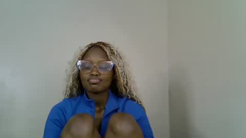 Snapshot of squirt_godes chatting on October 17, 10:13 pm Tashy online show from October 17, 10:13 pm