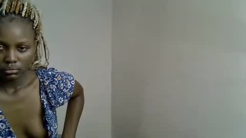 Snapshot of squirt_godes chatting on October 19, 4:36 am Tashy online show from October 19, 4:36 am