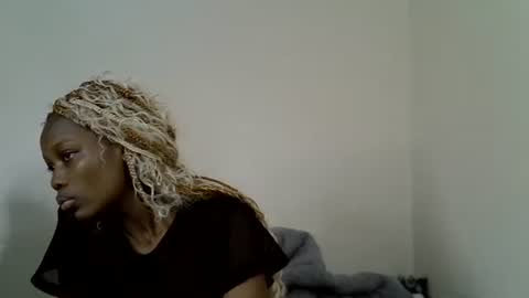 Snapshot of squirt_godes chatting on October 7, 1:32 am Tashy online show from October 7, 1:32 am