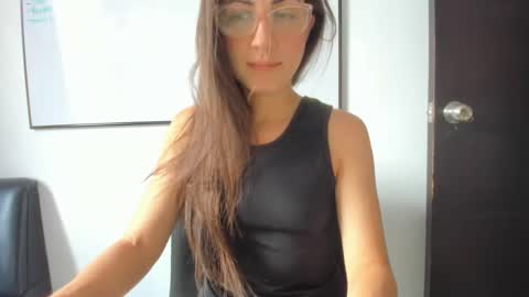 Tati online show from October 3, 4:34 pm