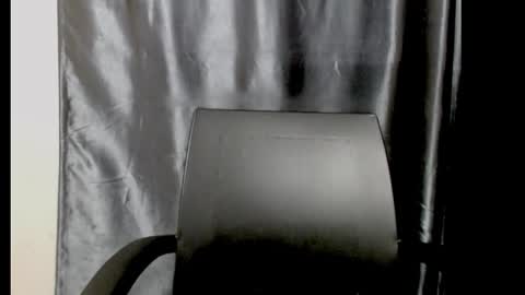 Snapshot of squirtyqueenxx chatting on October 13, 12:13 am gold online show from October 13, 12:13 am