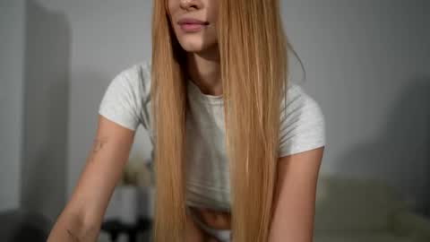 Scarlett online show from November 18, 7:04 pm