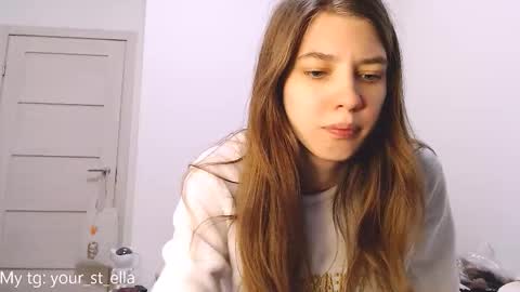 Ella online show from January 12, 8:25 pm