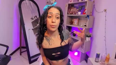 Stacey lee online show from February 9, 8:44 pm