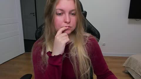 Stacy  online show from September 13, 3:20 pm