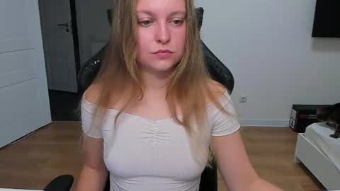 Stacy  online show from July 18, 7:05 pm