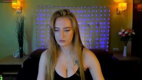 Stacy Mon Tue Wed Thu Fri Sun GMT GMT 3 1000am - 0400pm  online show from April 20, 9:23 am